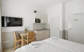 Ajo Apartments - Messe City Flat - Self-Check-In